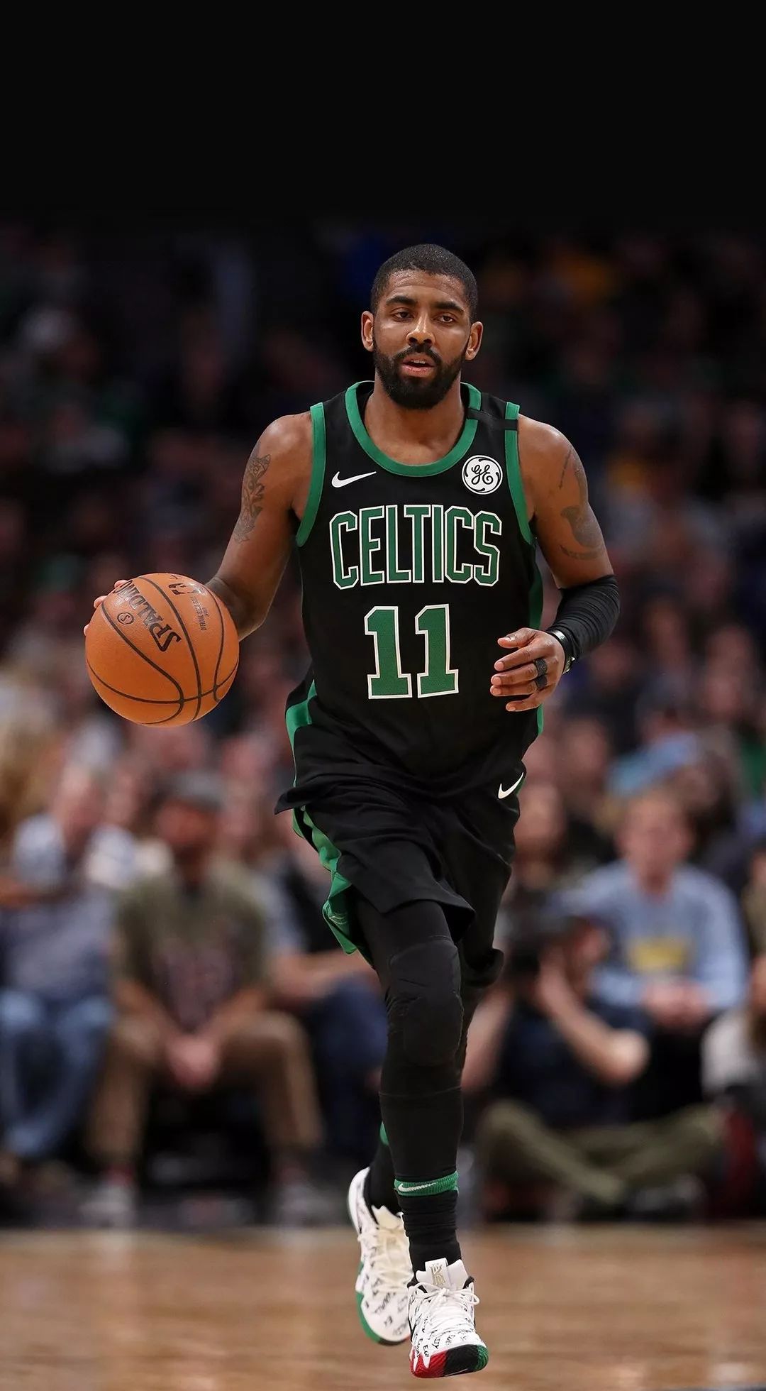 米体：米兰对迈尼昂的年薪报价提高至500万欧，尤文正在关注（米体：米兰为迈尼昂开出500万欧年薪新报价，尤文密切关注）