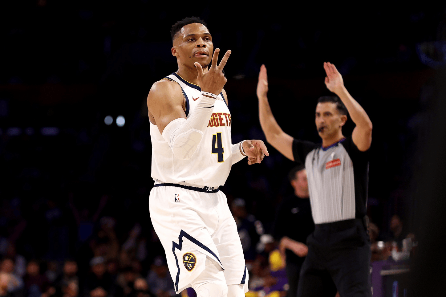 国米官方：恰尔汗奥卢当选与维罗纳一役队内最佳球员（国际米兰官宣：恰尔汗奥卢当选对阵维罗纳一战队内最佳球员）