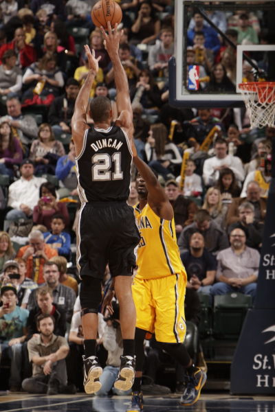 海兰江滑雪场新雪季暨州总工会职工滑雪技能培训启动（海兰江滑雪场新雪季启幕 州总工会职工滑雪技能培训同步启动）