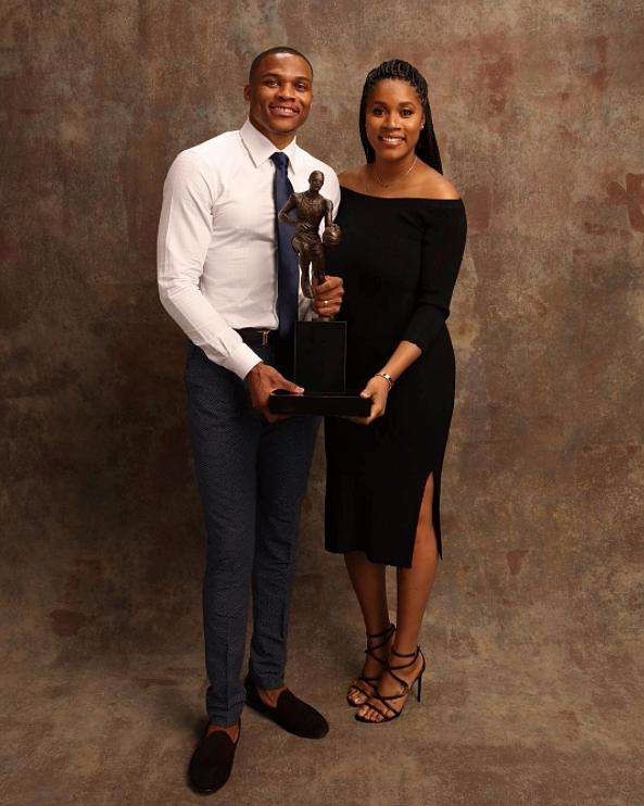 皇马欧冠主场5年来首次先进球却输球，上一次也是输给了曼城（皇马欧冠主场5年首开纪录仍告负，上次领先输球同样败给曼城）