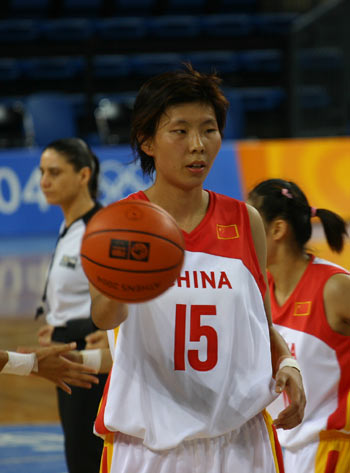 我懂用户晒视频：疑似泰山球迷看亚冠试图进入国安看台未果（视频曝光：疑似泰山球迷亚冠观赛欲入国安看台遭拒）