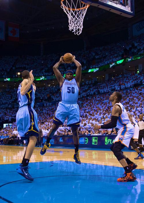 陈盈骏：曾凡博回归提振球队士气，今晚打深圳从防守做起（陈盈骏：曾凡博复出鼓舞全队，今晚迎战深圳以防守为先）