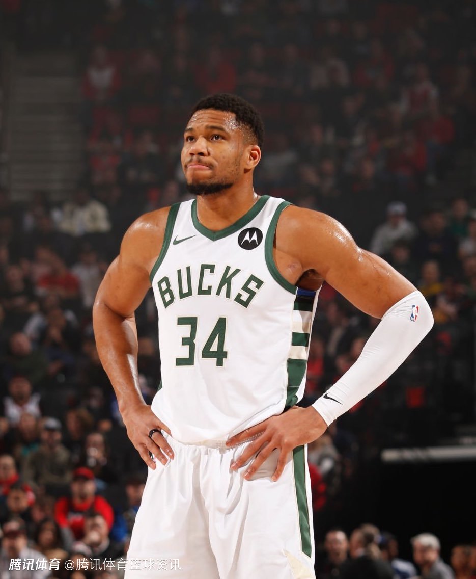 首发出战圣保利！诺伊尔追平伊梅尔并列德甲门将出场榜次席（诺伊尔首发战圣保利，追平伊梅尔并列德甲门将出场第二）