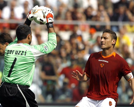 全面身手！加克波单场传射，本赛季参与进球数队内居首（攻传兼备！加克波单场一传一射，本季参与进球数领跑全队）