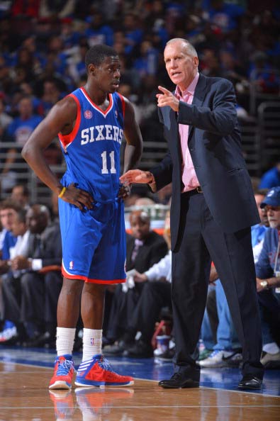 我们的防守轮转策略：从糟糕到卓越的转变（防守轮转升级之路：从低效到卓越）