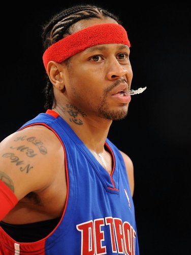 李嗣镕：在场上一点也不紧张，就想为津门虎队奉献自己的全部（李嗣镕：比赛毫不紧张，只想为津门虎队倾尽全力）