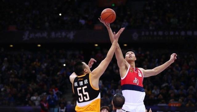 可为射手张达驰：哈兰德、莱万是我学习榜样，希望自己更全面（可为射手张达驰：以哈兰德、莱万为榜样，力求更全面）