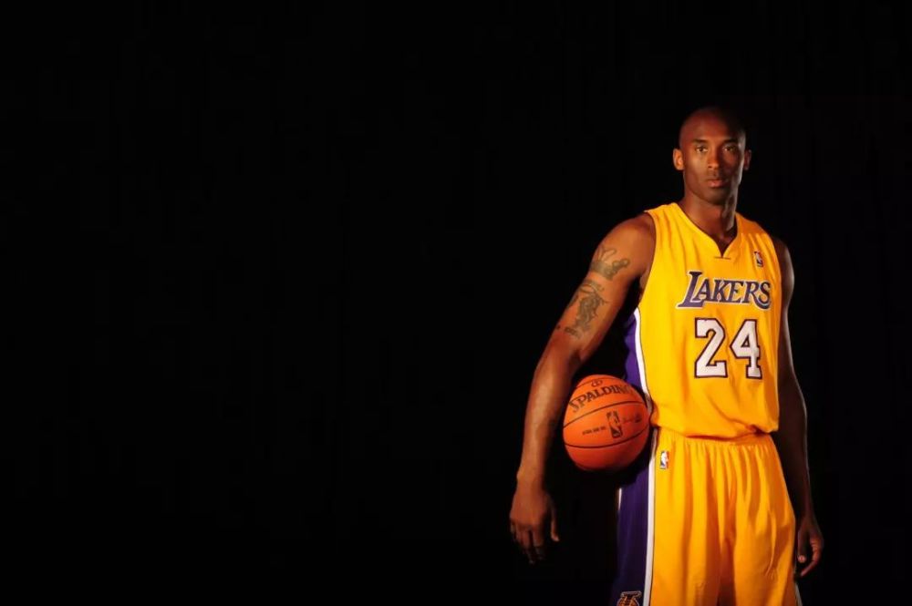 理疗师：DV9的伤和丁丁、卢卡库类似，可能需要3到5个月恢复（理疗师：DV9伤势类似丁丁和卢卡库，康复期或为3到5个月）