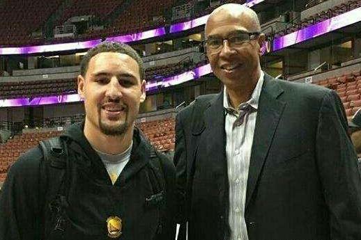 英超前瞻：狼队新帅上任三把火，水晶宫连续四场不败（英超前瞻：狼队新帅连出三招，水晶宫持续四轮不败）