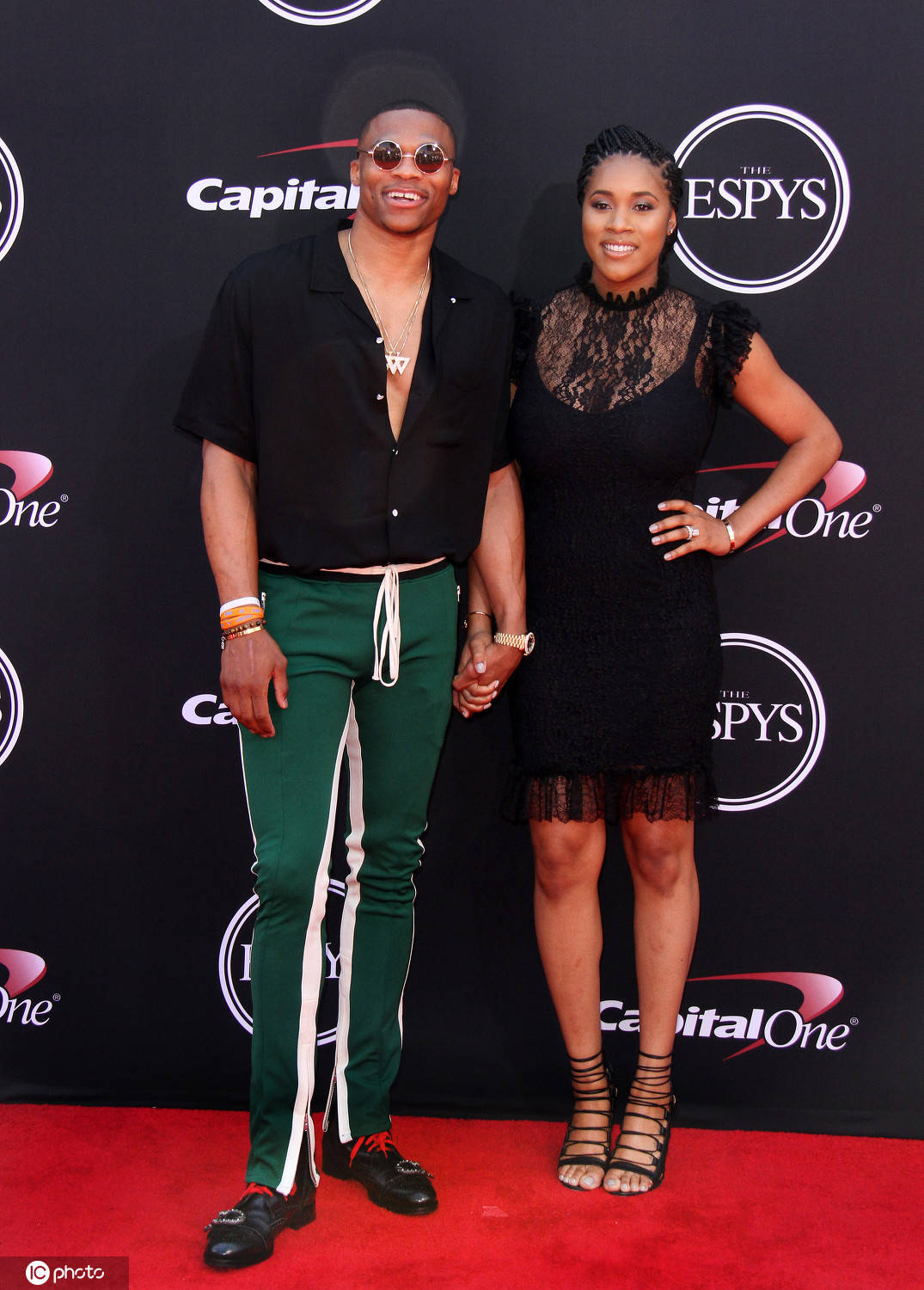 申花vs广岛三箭全场数据：射门13-14，控球率36-64（申花战广岛三箭全场统计：射门13比14，控球36%对64%）